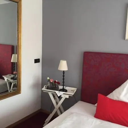 Hotel Heddernheimer Hof 3*